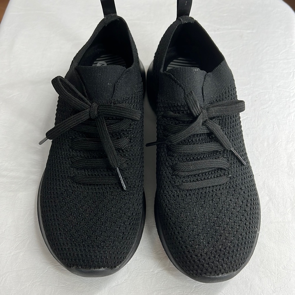 Skechers women’s black slip-ins size 6 1/2 .